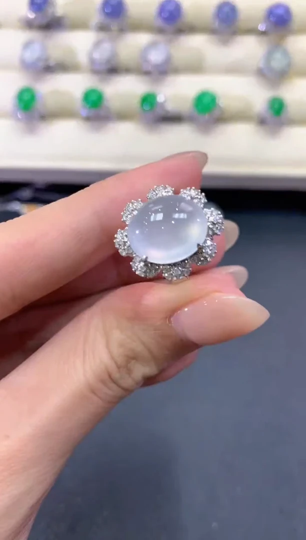 【闪购商品】翡翠戒指18K金镶嵌a348