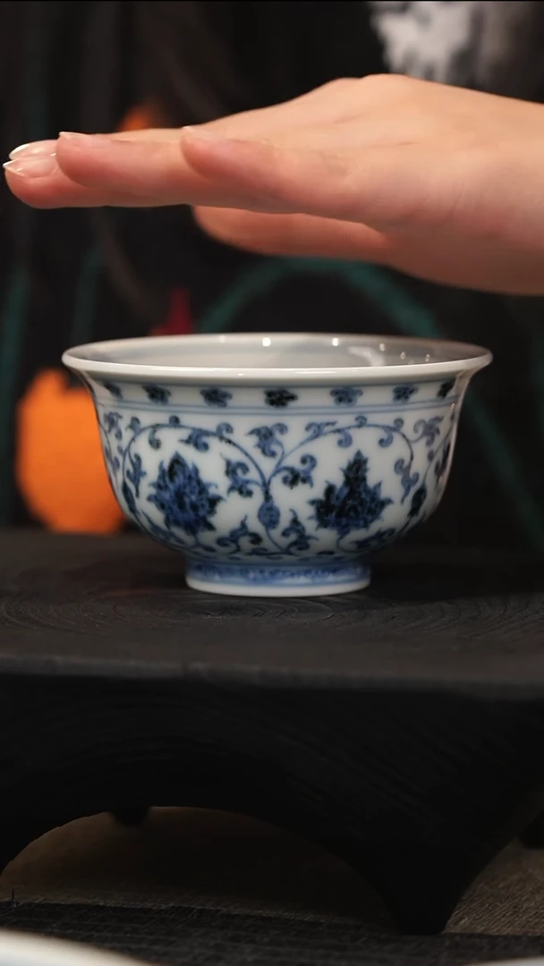 【闪购商品】徐立擎青花缠枝莲压手杯