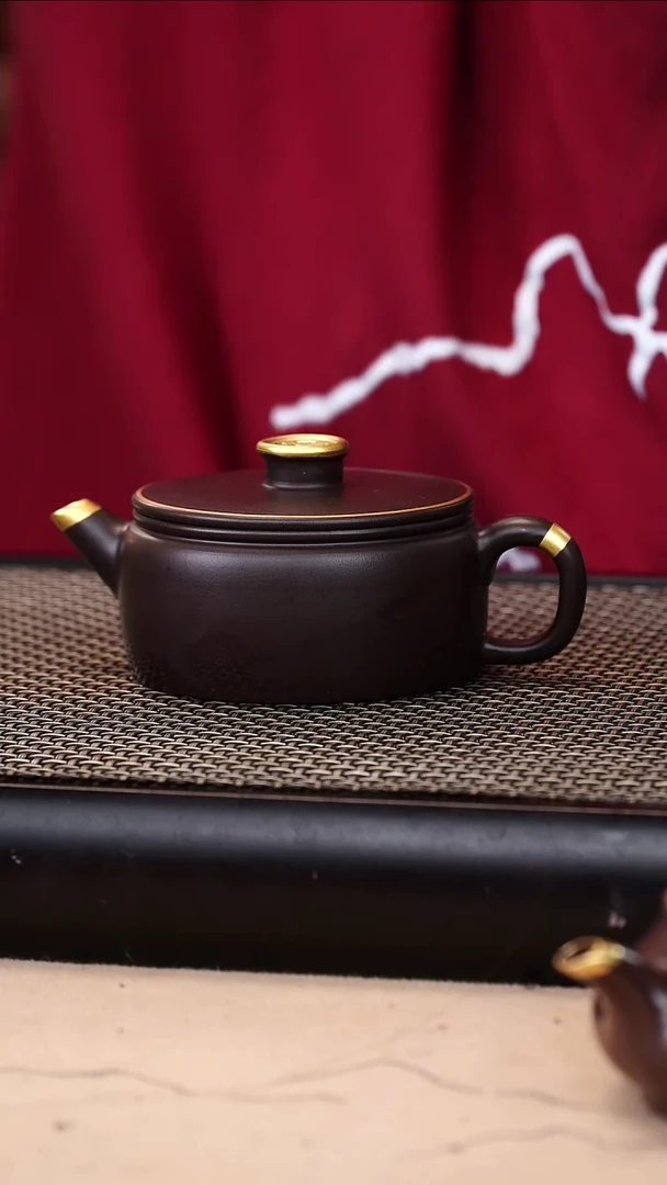 茶壶紫砂四号井茄皮紫泥描金钱币钮汉瓦150cc
