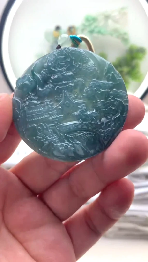 颈饰未镶嵌翡翠山水龙牌