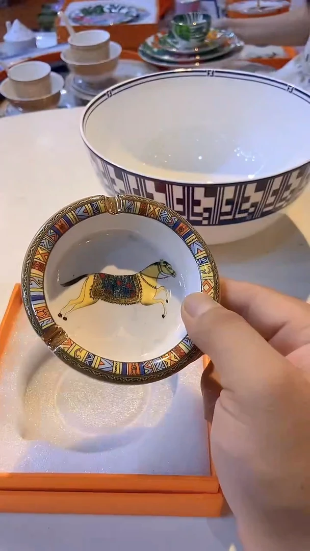 杯鸿辉家品牌瓷器，京东包邮！