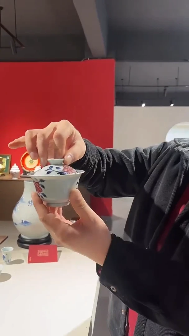 摆件陶瓷青花釉里红花卉二才盖碗