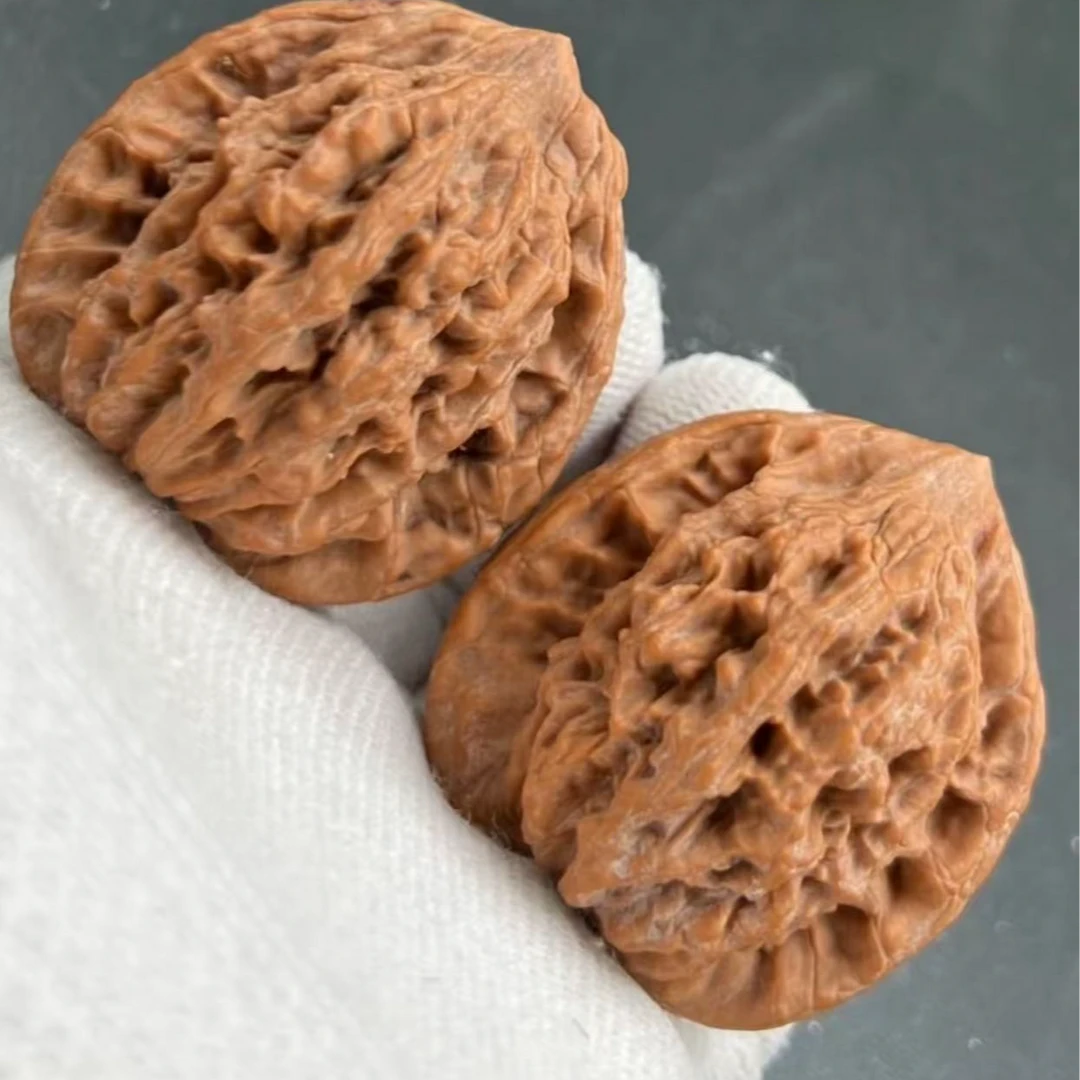 【虎头】浮浮款文玩核桃随机一对手把件