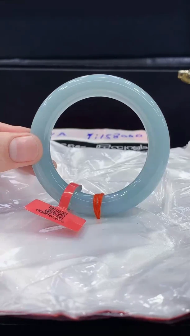 未镶嵌手镯翡翠翡翠手镯