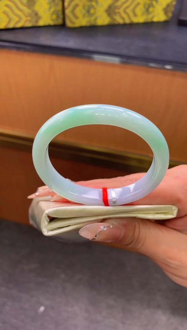 未镶嵌手镯翡翠-F162-贵妃52.9