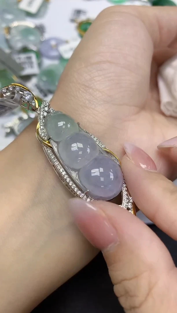 颈饰未镶嵌翡翠天然缅甸翡翠A货多样性发一件