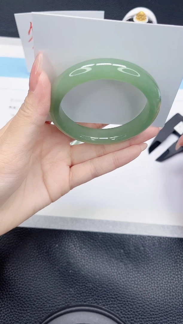 未镶嵌手镯石英质玉77-54.1