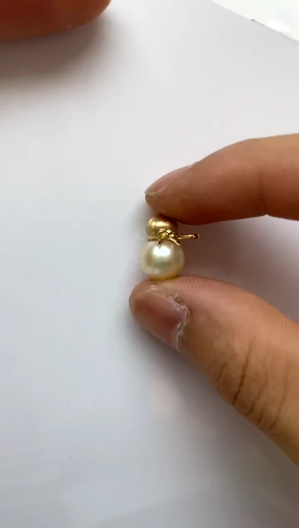 颈饰18K金镶嵌海水珍珠9-10