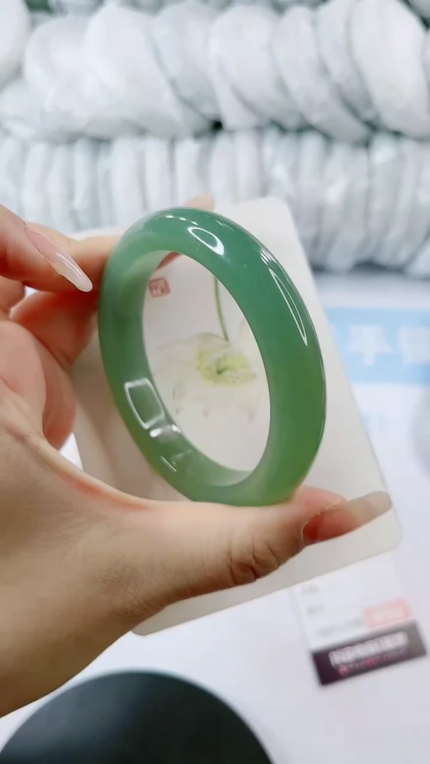 【闪购商品】石英质玉手镯未镶嵌0598987891-多样性发货