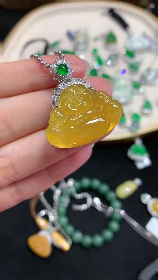 【闪购商品】翡翠吊坠(不含链)18K金镶嵌W690|55000 定金