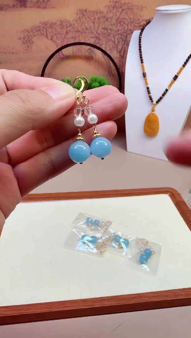 14K金镶嵌耳坠海蓝宝石E38