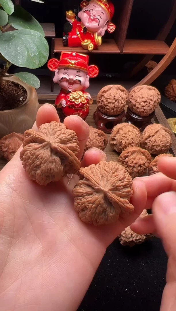 把件文玩核桃全品密纹红宝石37