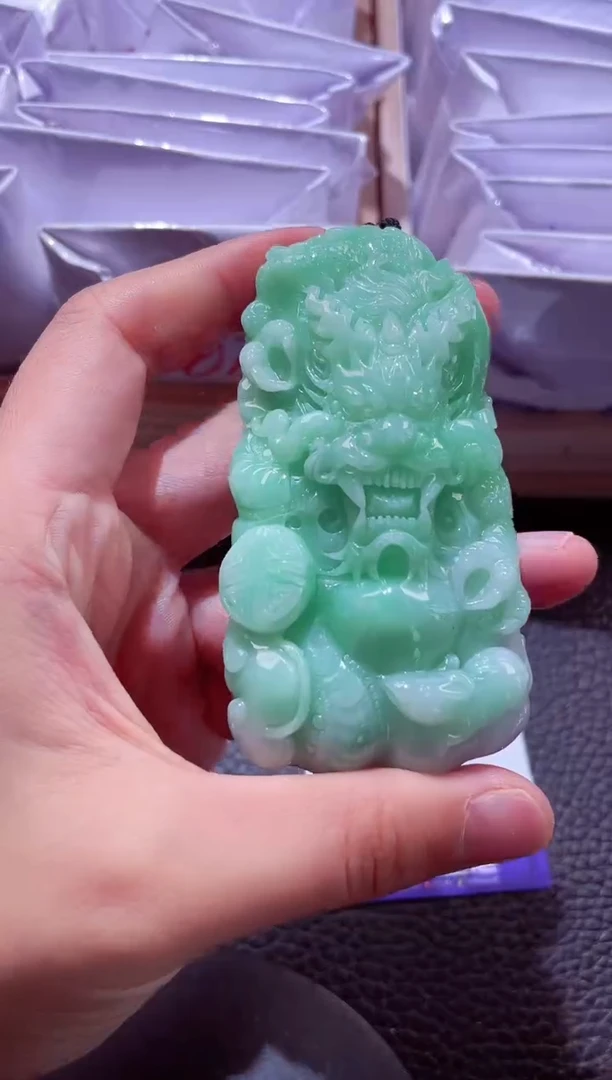 颈饰未镶嵌翡翠00002573