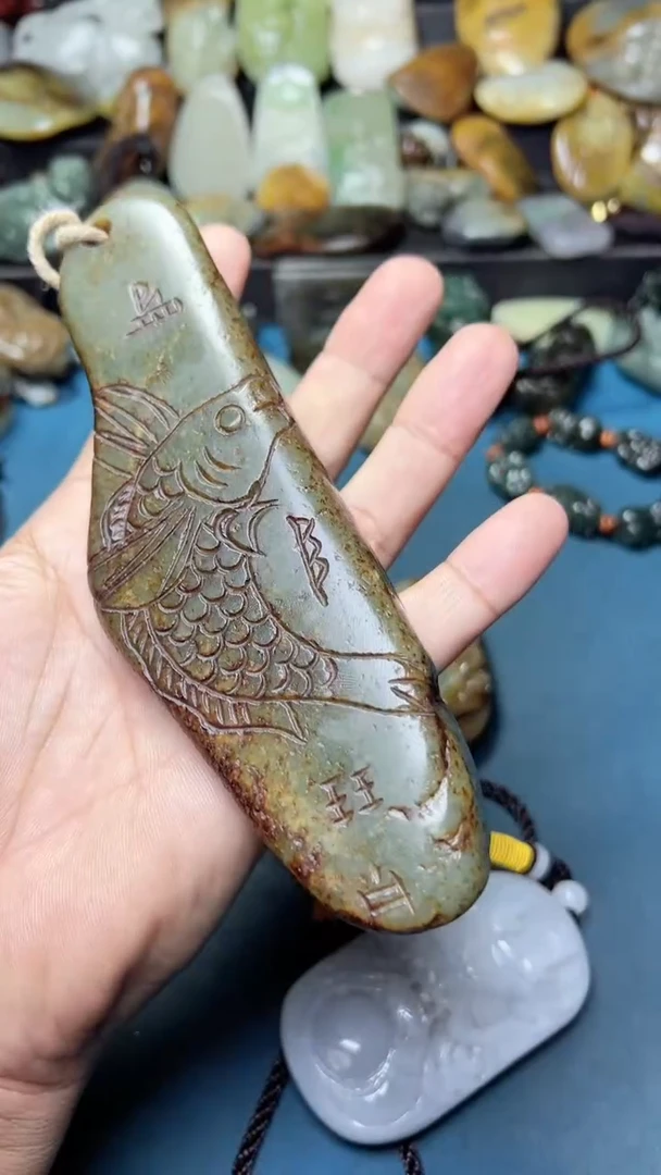 未镶嵌和田玉把件-