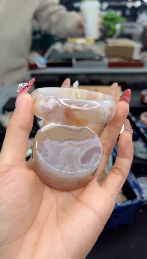 【闪购商品】石英质玉手镯未镶嵌55圈口（赠品镯心）1491089