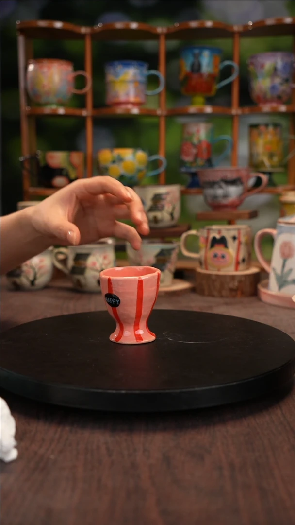 景德镇釉下手绘陶瓷手捏酒杯