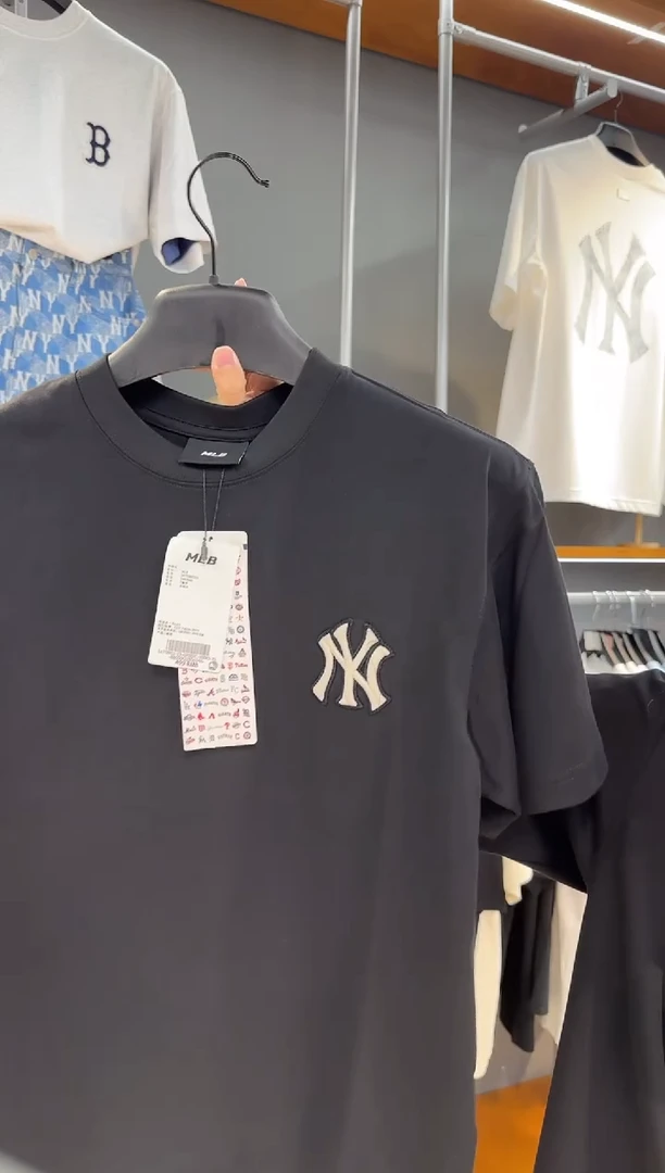 0233主播手上黑色短袖XS