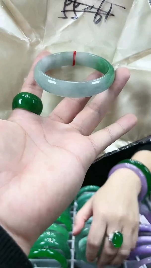 【闪购商品】砖雕s15 冰飘花手镯  圈口60