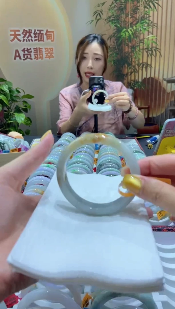 翡翠手镯未镶嵌000023759