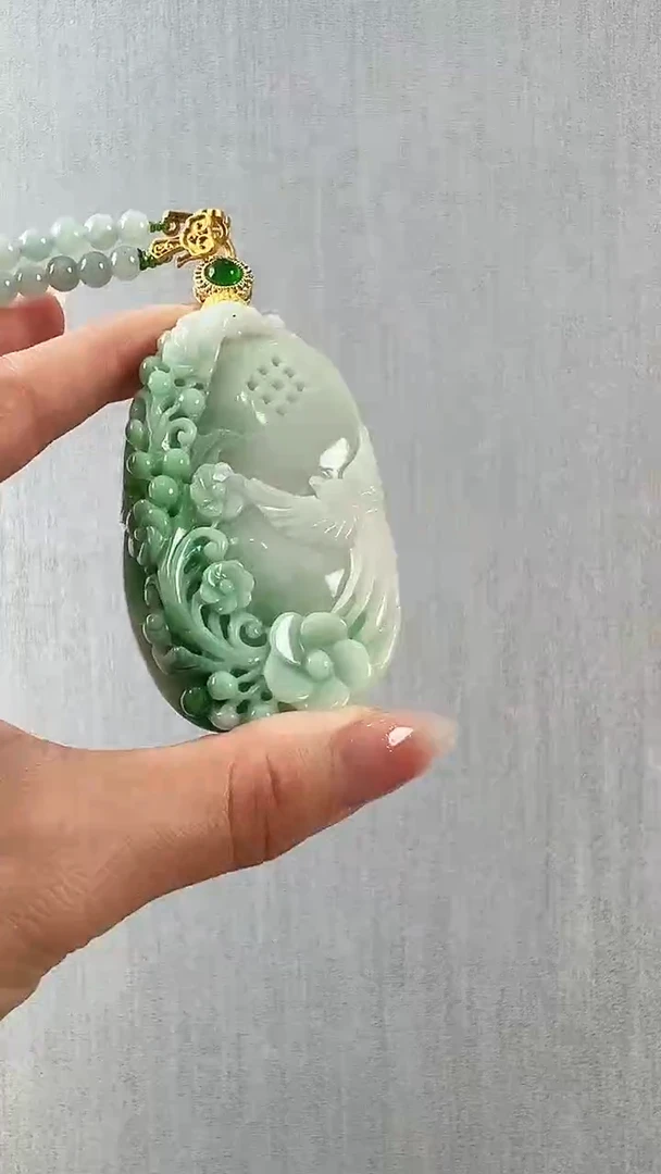 颈饰未镶嵌翡翠喜上眉梢