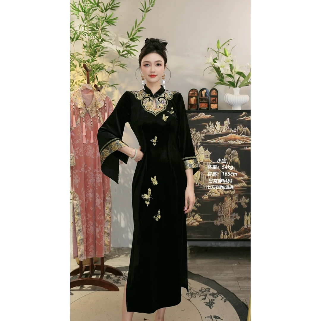 夏维莲2025秋季新款中国风飘逸日常黑色刺绣长款连衣裙（2731）