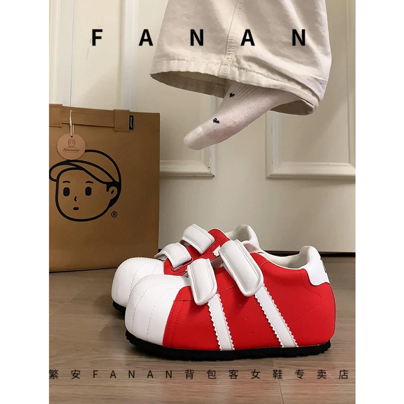 魔术贴丑萌贝壳头德训面包鞋女2025新款百搭内2025年新款女靴子