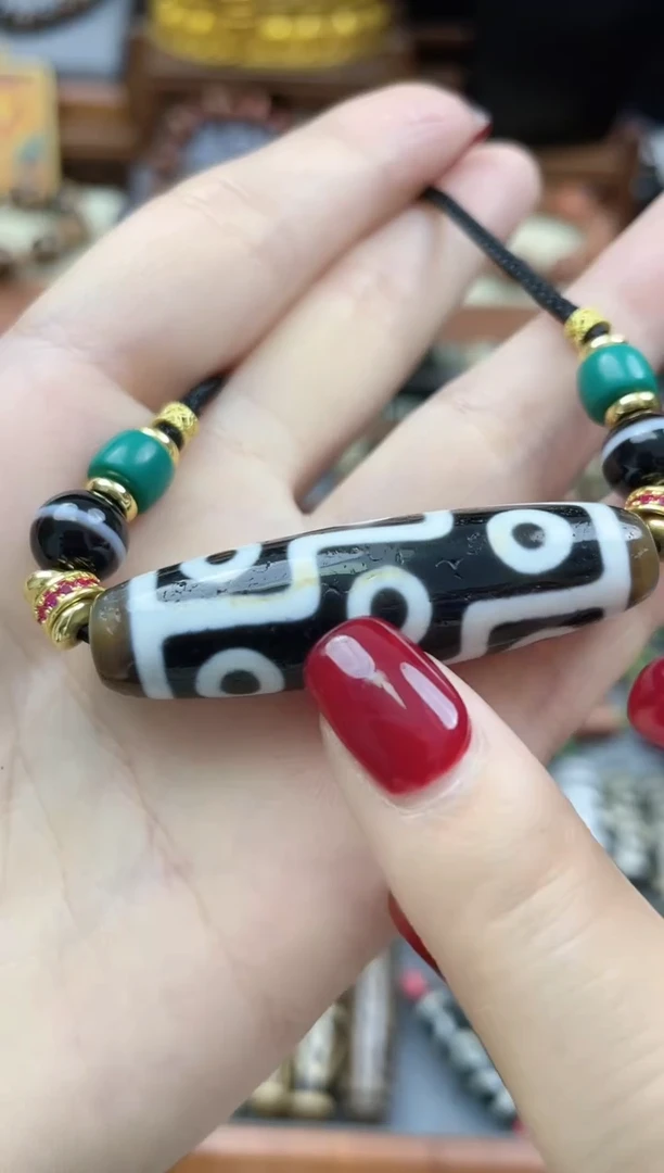 未镶嵌珠珠玛瑙/玉髓黑白九眼