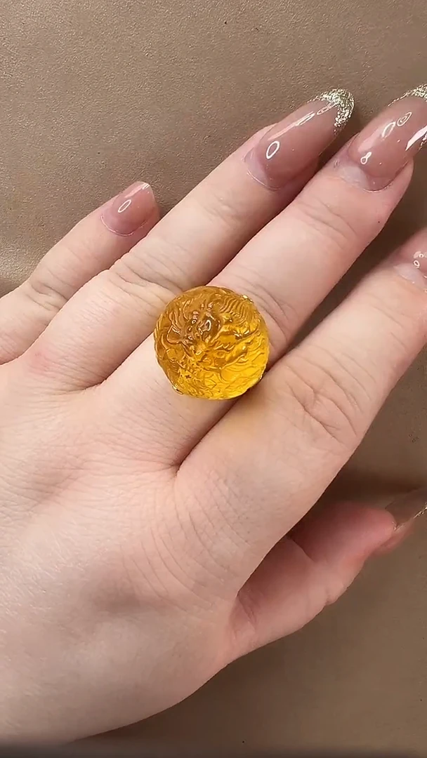 琥珀颈饰未镶嵌戒指