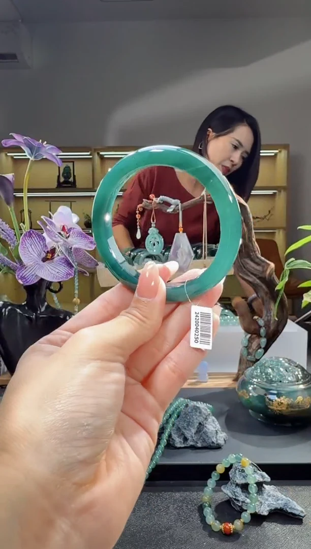 未镶嵌手镯翡翠56圈