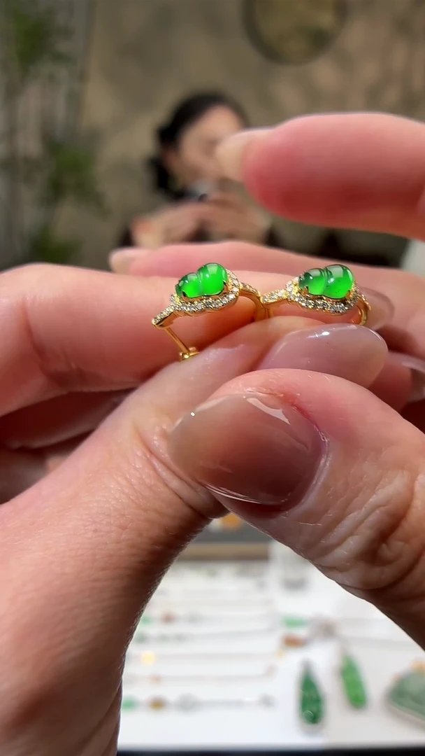 吊坠(不含链)18K金镶嵌翡翠耳饰一对