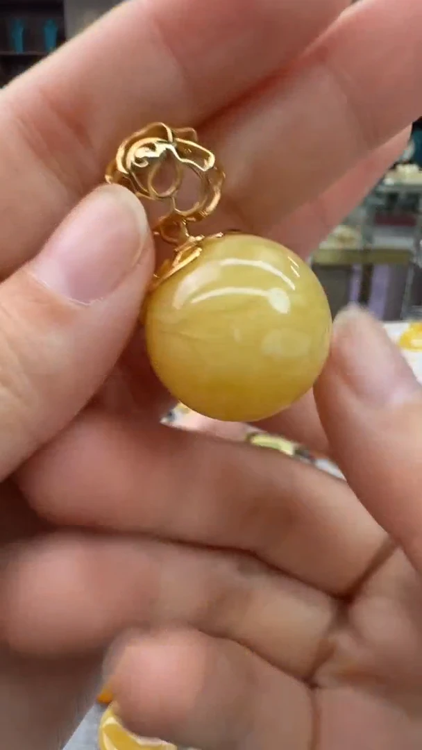琥珀颈饰未镶嵌183号秒拍 假一罚三