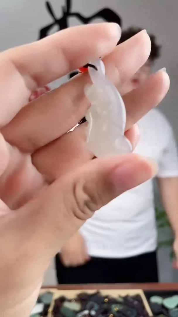 和田玉未镶嵌颈饰拍一发一，多样性发货