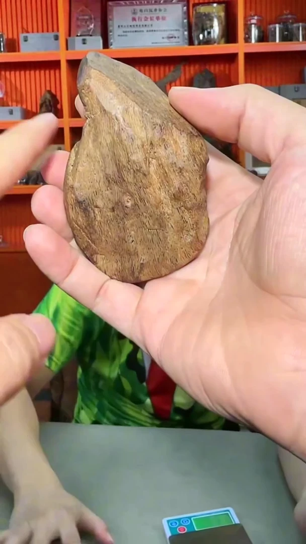 沉香手把件43号沉水红土70g多样性发一