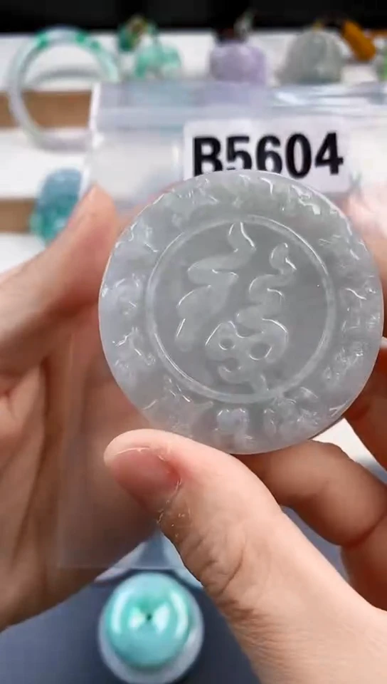颈饰未镶嵌翡翠天然翡翠吊坠挂件