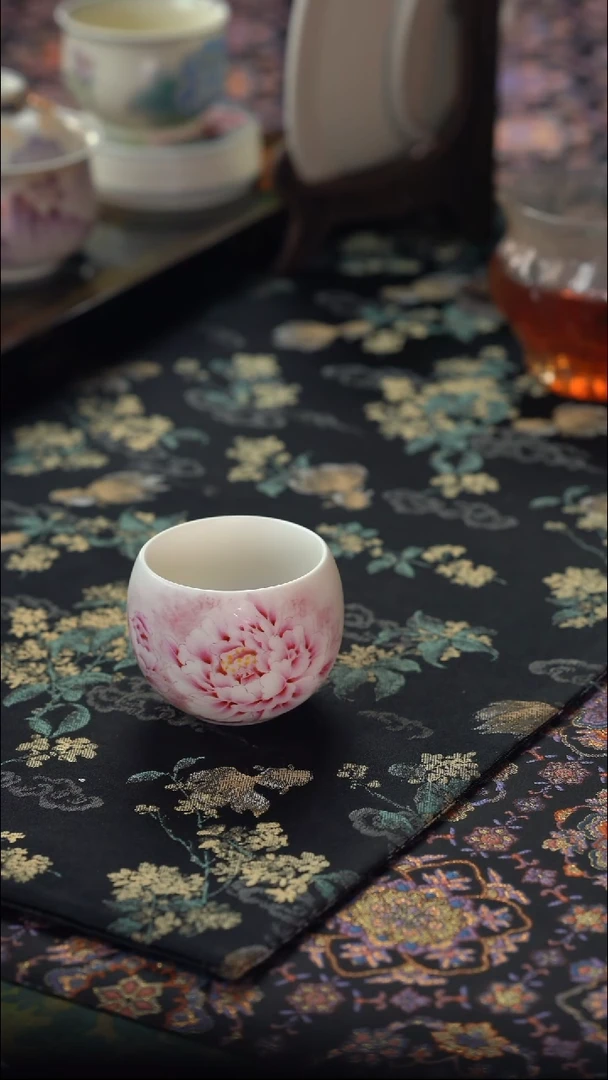 英姐好物分享@@羊脂玉牡丹龙蛋杯