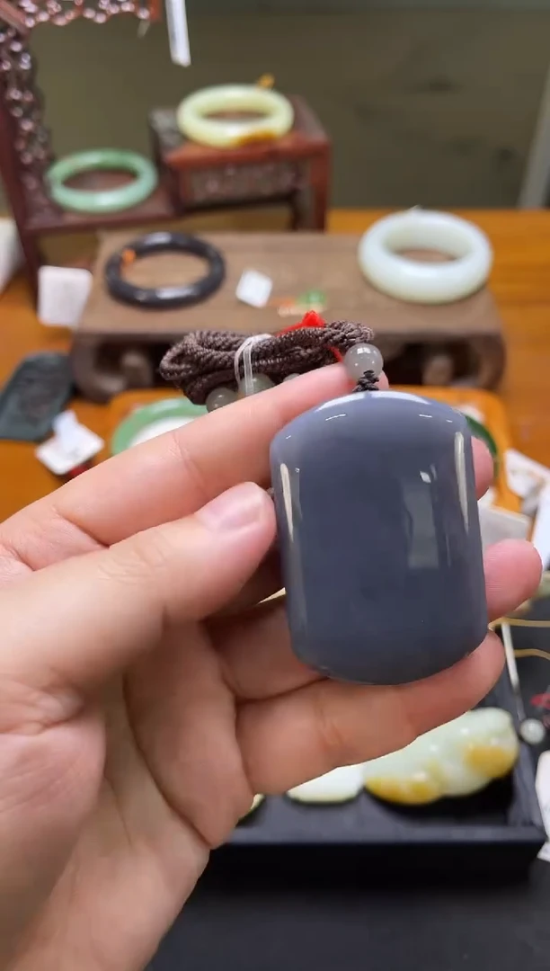 吊坠(不含链)未镶嵌和田玉青海烟紫 无事牌