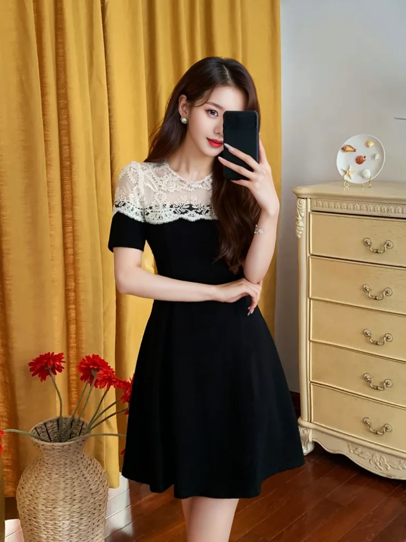 【钟情】蕾丝拼接赫本风高级礼服气质名媛风小黑裙收腰弹力版