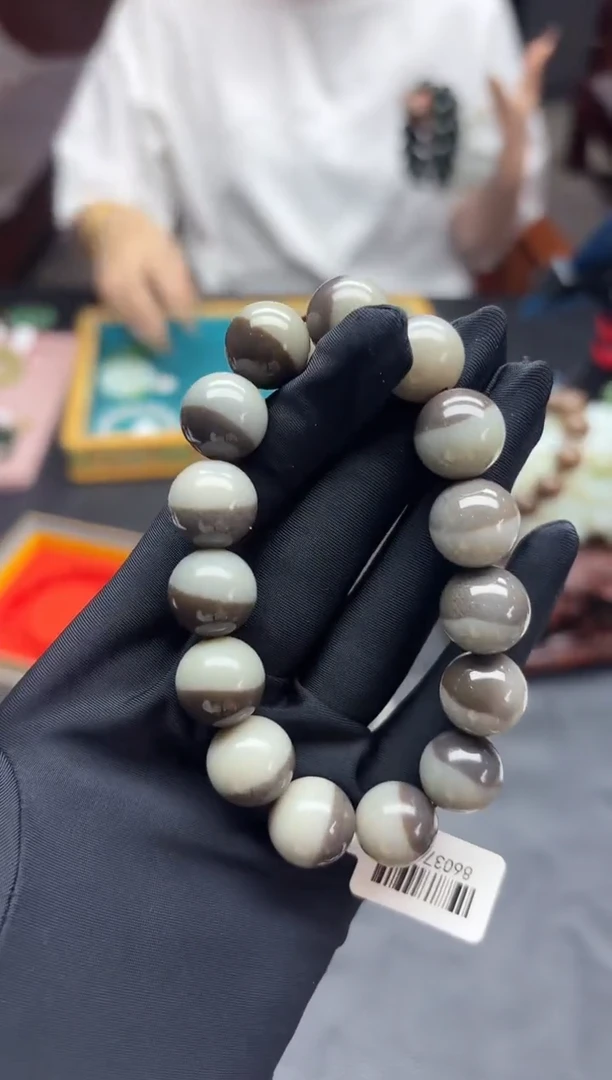 手串未镶嵌和田玉董小姐推荐 多样性发货 拍一发一yt