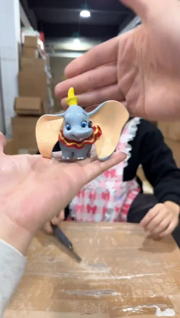 瓷片小飞象摆件 树脂