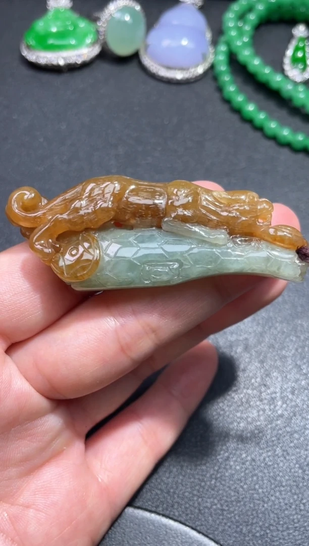 未镶嵌挂件翡翠6