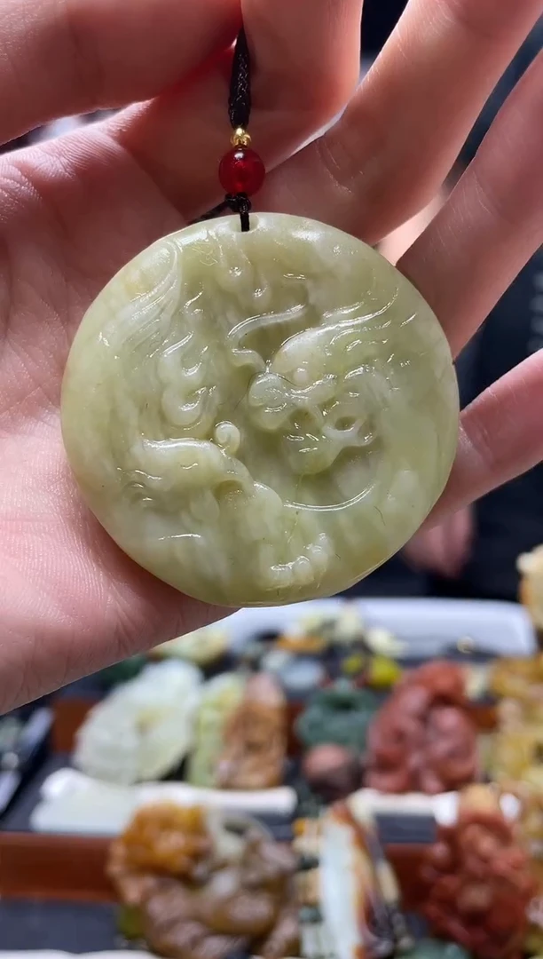 未镶嵌岫玉吊坠·