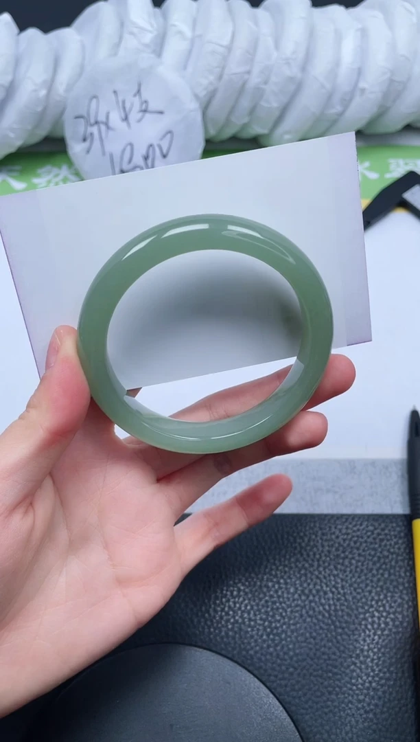 【闪购商品】石英质玉手镯未镶嵌A71-56+