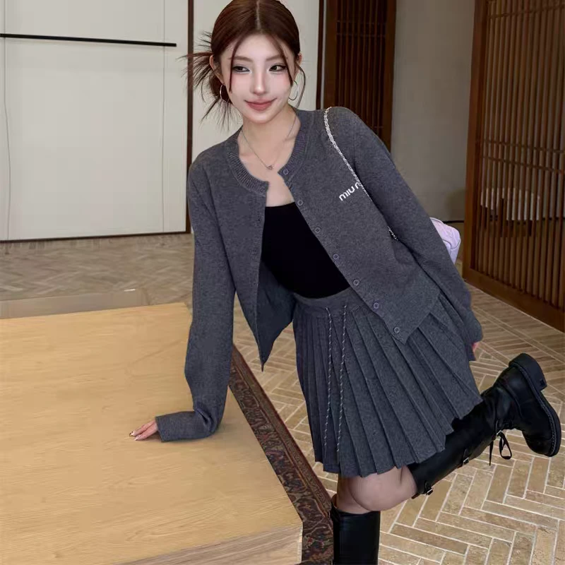 韩系高级感气质针织套装学院风百褶裙长袖针织开衫减龄两件套装女