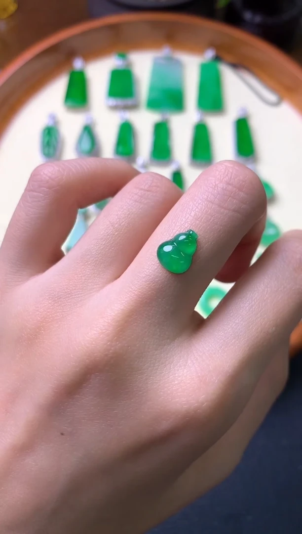 【闪购商品】定制翡翠未镶嵌裸石（镶嵌定制）