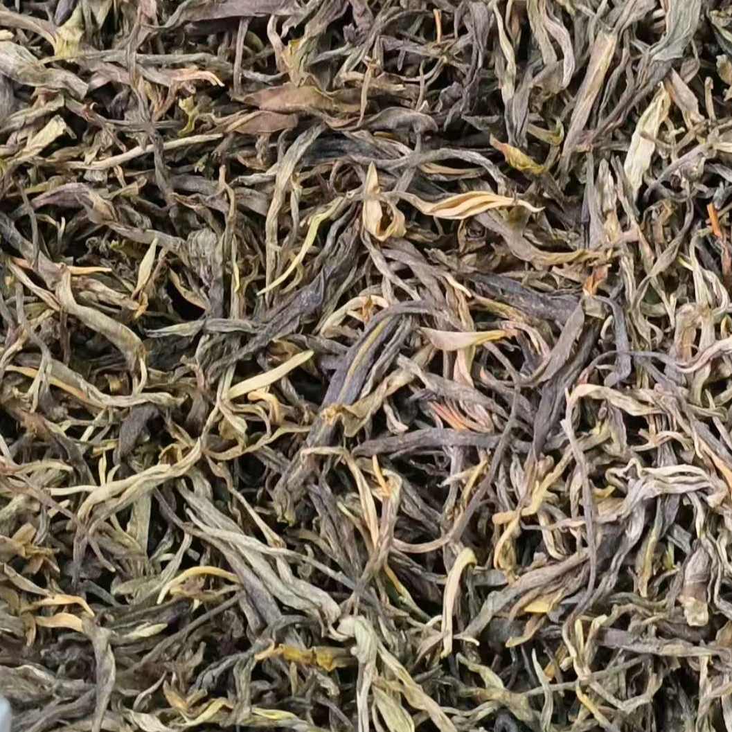 【临时链接】易成号/2025年春【班盆200年散茶】/普洱散茶250克