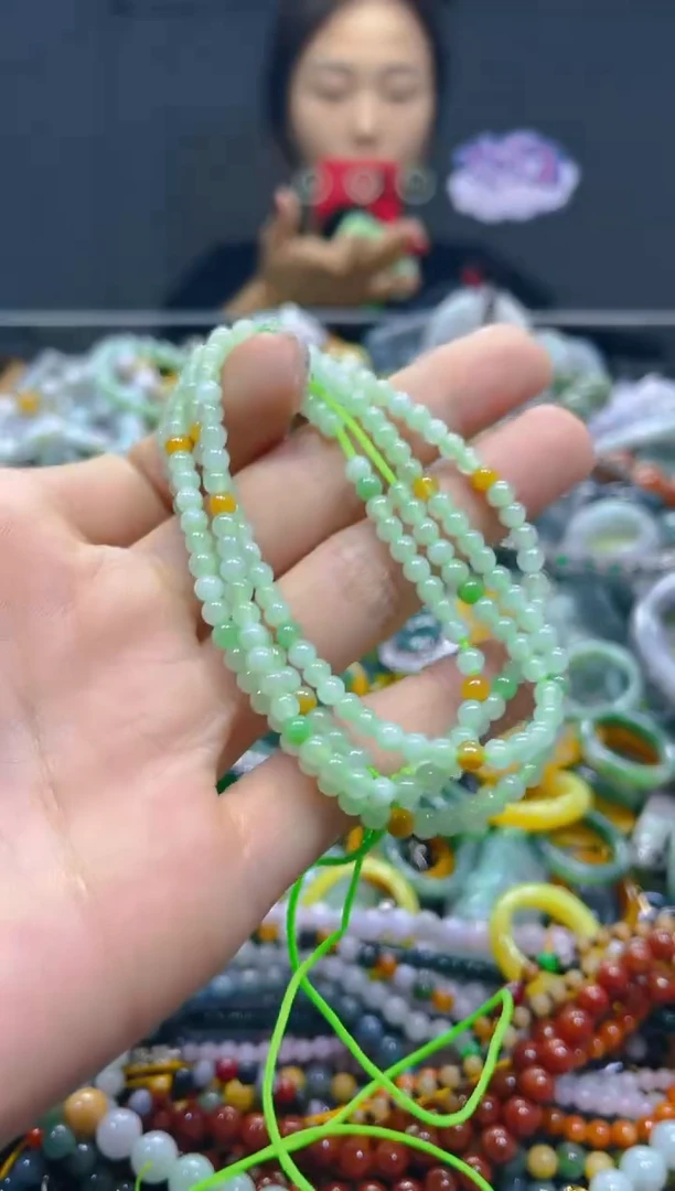 颈饰未镶嵌翡翠3MM/U/翡翠A货，一件也是批发价