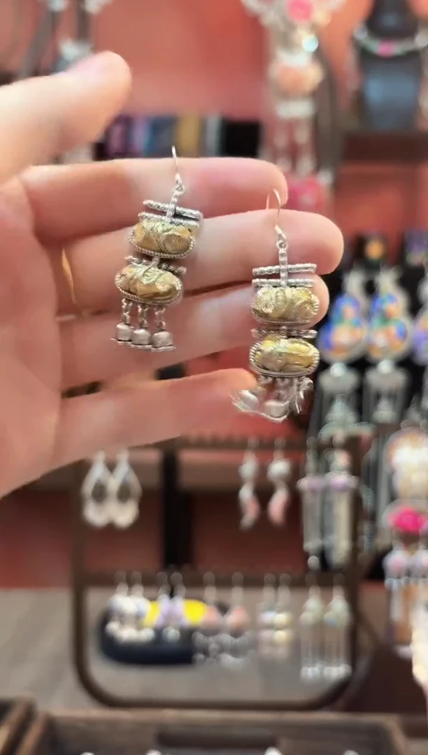 织绣 云织谣民族风精美饰品   322