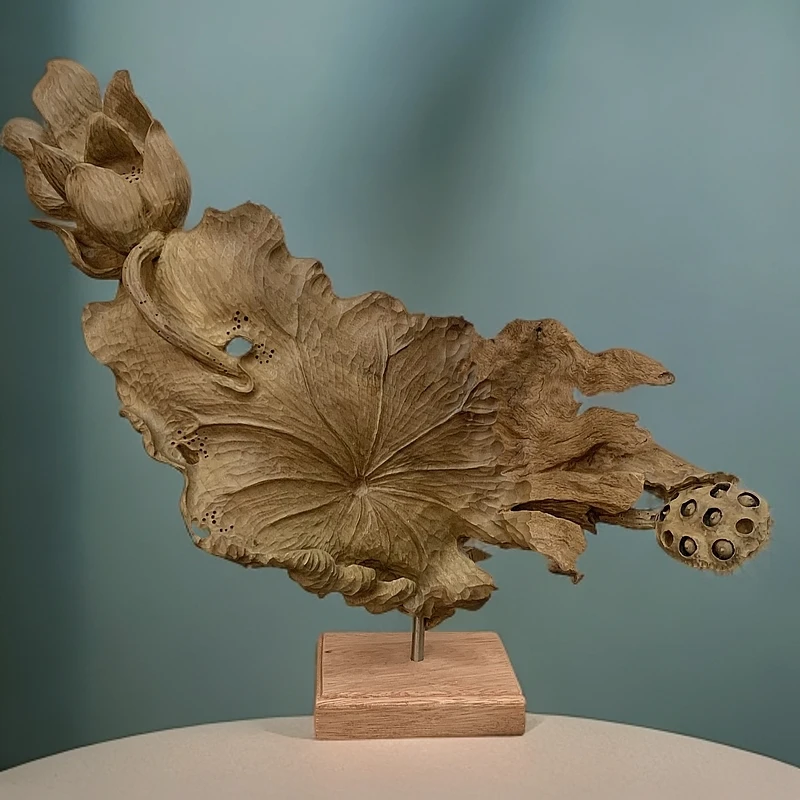 金丝楠荷花莲蓬禅意空间摆件纯手工制做长42厘米宽6厘米高39厘米。