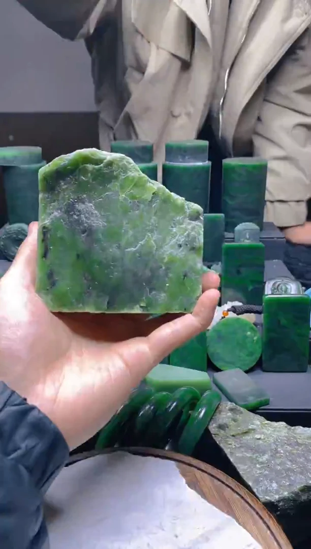 未镶嵌和田玉珠宝半成品1