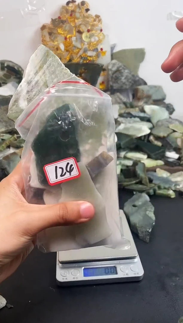 未镶嵌和田玉摆件124